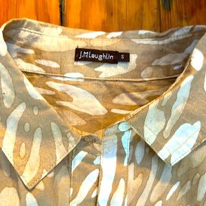 Muted neutral colors make this a go with anything tops. Camo